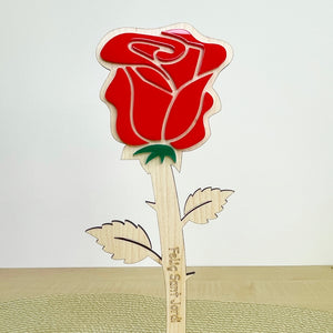 Rosa de madera y metacrilato rojo o amarillo