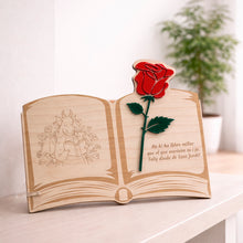 Cargar imagen en el visor de la galería, Libro de madera Sant Jordi, con rosa y dedicatoria