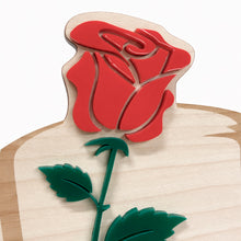 Cargar imagen en el visor de la galería, Libro de madera Sant Jordi, con rosa y dedicatoria