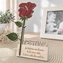 Cargar imagen en el visor de la galería, Rosa de madera y metacrilato glitter