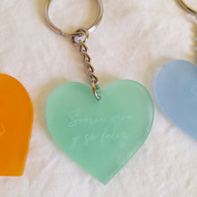 Cargar imagen en el visor de la galería, Llavero Corazón color